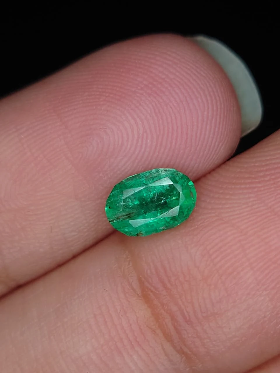 0.7ct Natural Oval Faceted Panjsher Emerald from Afghanistan — view 4